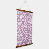Damask Large Pattern Pink on Mauve Wandteppich Mit Holzrahmen (Gewinkelt)