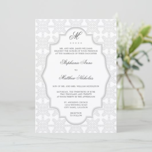 Damask Monogram Silver Gray Wedding Einladung (Stehend Vorderseite)
