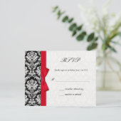 Damask Red Bow Wedding RSVP Card Karte (Stehend Vorderseite)