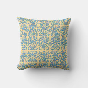 Damask robins egg blue old world cremig kissen