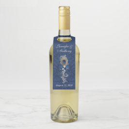 Damask und Peacock Feather Wedding Wine Hanger Flaschenanhänger