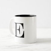 Damast-Buchstabe E - Schwarzes Zweifarbige Tasse (Vorderseite Links)