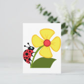 Dame Bug auf gelber Blume Postkarte (Stehend Vorderseite)