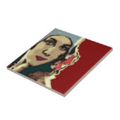 Dame der 1920er Jahre in einem blauen Hut Burgund Fliese (Seite)