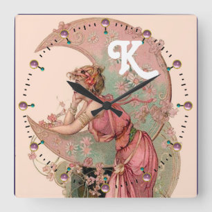 DAME DES MONDS MIT BLUMEN IN ROSA MONOGRAMM QUADRATISCHE WANDUHR