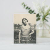 Dame mit lustigem Blick Postkarte (Stehend Vorderseite)