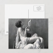 Dame mit Perlen Postkarte (Vorne/Hinten)