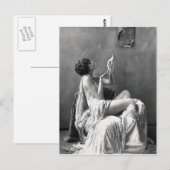 Dame mit Perlen Postkarte (Vorne/Hinten)