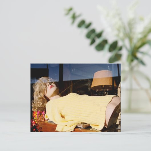 Dame Reclining Postkarte (Stehend Vorderseite)