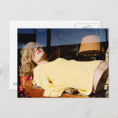 Dame Reclining Postkarte (Vorne/Hinten)