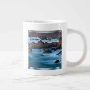 Dämmerung an der Soberanes-Bucht Jumbo-Tasse