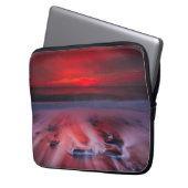 Dämmerung über dem stürmischen Meer Laptopschutzhülle (Vorderseite Links)