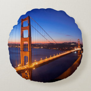 Dämmerung über San Francisco und Golden Rundes Kissen