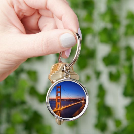 Dämmerung über San Francisco und Golden Schlüsselanhänger (Hand)