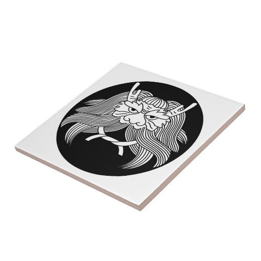 Dämonenhelm Fliese (Seite)