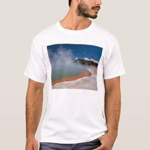 Dampf aufsteigend aus dem Champagne Pool in WAI-O- T-Shirt