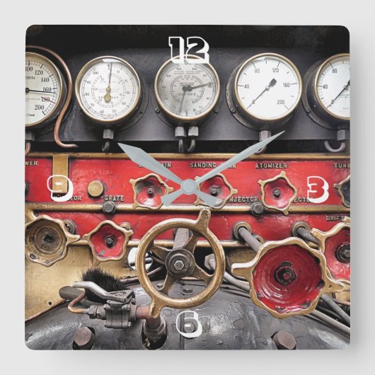 DAMTRAG QUADRATISCHE WANDUHR (Vorderseite)