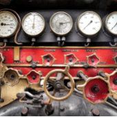 DAMTRAG QUADRATISCHE WANDUHR