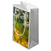 Dance Daisy Dance Surrealistische Art Kleine Geschenktüte (Vorderseite Schrägansicht)