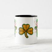 Dancing Leprechauun Zweifarbige Tasse (Mittel)
