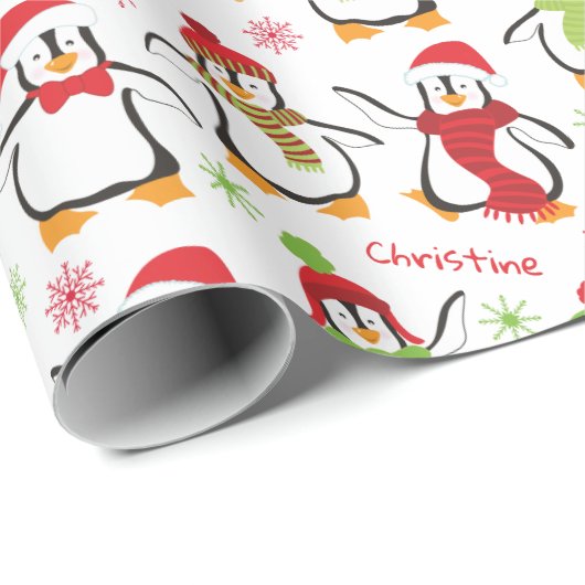 Dancing Penguins Red and Green Pattern Christmas Geschenkpapier (Rolleneckpunkt)