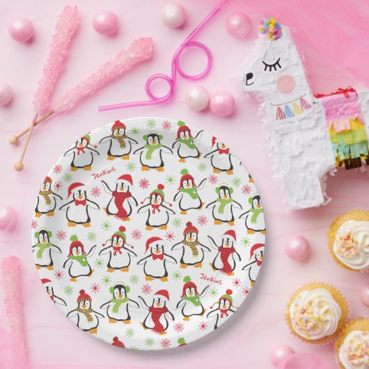 Dancing Penguins Red and Green Pattern Christmas Pappteller (Party)