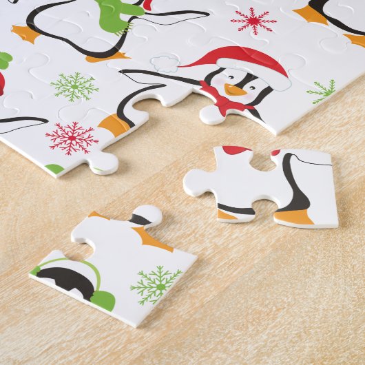 Dancing Penguins Red and Green Pattern Christmas Puzzle (Seite)