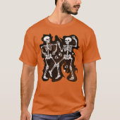 Dancing Skeletts Funny Halloween Party T-Shirt (Vorderseite)