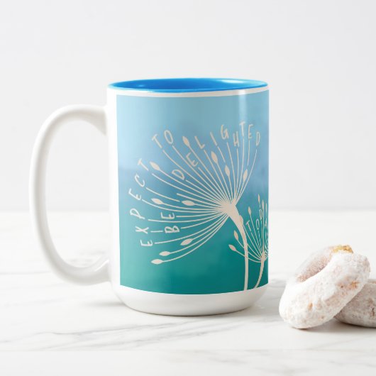 Dandelion inspirierendes Zitat "Sei heute erfreut" Zweifarbige Tasse (Mit Donut)