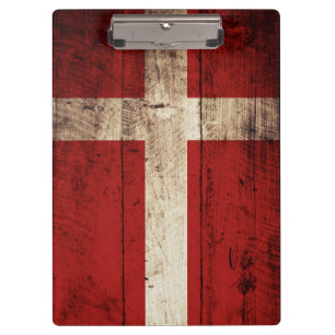 Dänemark-Flagge auf alter Holzmaserung Klemmbrett