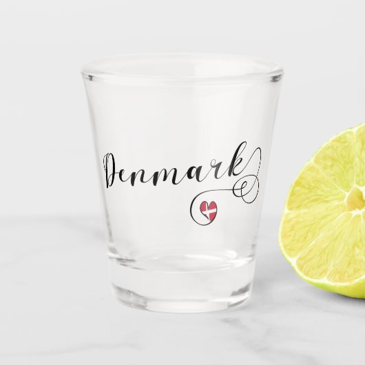 Dänemark-Flagge im Herzen, dänisch Schnapsglas (Vorderseite)
