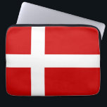 Dänemark-Flagge Laptopschutzhülle<br><div class="desc">Fühlen Sie sich frei,  den Entwurf entsprechend Ihren eigenen Präferenzen zu ändern. Sie können den Entwurfsstandort,  die Orientierung,  die Hintergrundfarben und die Größe ändern. Auch Sie addieren möglicherweise Ihren eigenen Text oder Slogan-Set sein Schriftart,  Standort und Größe,  alle,  um das entscheidende persönliche Geschenk für Sie und Ihre geliebten herzustellen.</div>