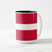 Dänische Flagge Zweifarbige Tasse (VorderseiteRechts)