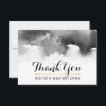 DANK IHNEN BAR MITZVAH Moderne Sterngraue Wasserfa Dankeskarte<br><div class="desc">per kat massard >>> kat@simplysweetPAPERIE.com << Eine einfache, stilvolle Art zu sagen, danke an Ihre Gäste für den Besuch Ihres Kindes BAR MITZVAH Setup als Vorlage ist es einfach für Sie, Ihre eigenen Daten hinzuzufügen, oder klicken Sie auf die Schaltfläche Anpassen und Sie können hinzufügen oder ändern Text, Schriftart, Größen...</div>