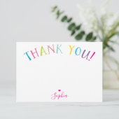 DANK IHNEN BEACHTEN Regenbogenbriefe in hellen Far Einladung (Stehend Vorderseite)