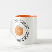 Dankbar gesegnet eine unheilvolle Kürbis Zweifarbige Tasse (Vorderseite Links)