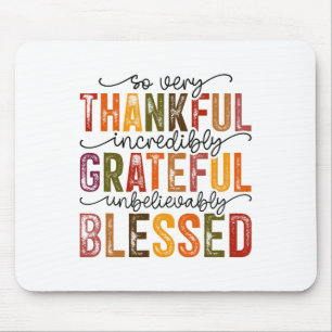 Dankbar gesegnete türkische Familie glücklich als Mousepad