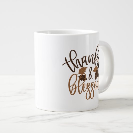 Dankbar und gesegnet Jumbo-Tasse (Vorderseite Rechts)