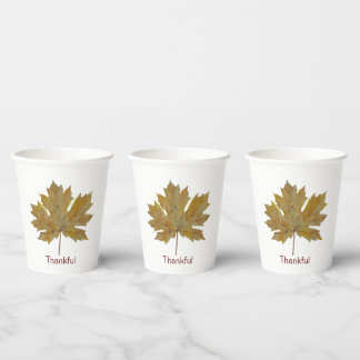 Dankbare Herbstblätter in Herbstfarben Papiertasse Pappbecher
