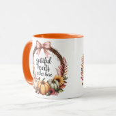 Dankbare Herzen versammeln sich hier Tasse (Vorderseite Links)