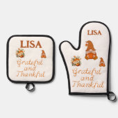 Dankbare und dankbare Bezeichnung Monogram | Ofenhandschuh & Topflappen-Set (Vorderseite)