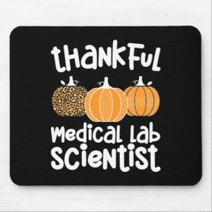 Dankbarer medizinischer Labrador Wissenschaftler E Mousepad