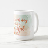 Dankbares Herz Inspirierende Kaffeetasse (VorderseiteRechts)