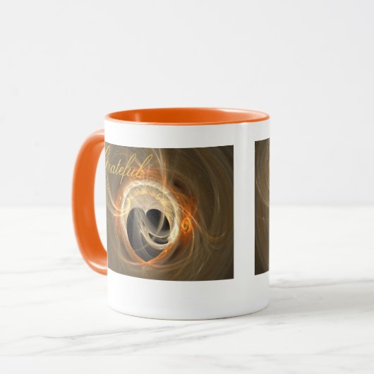 Dankbares und dankbares Text Fraktal Herzdesign Tasse (Vorderseite Links)