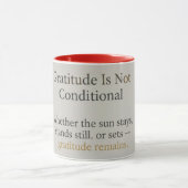 Dankbarkeit bleibt: Inspirierende Affirmation Zen Tasse (Zentrum)