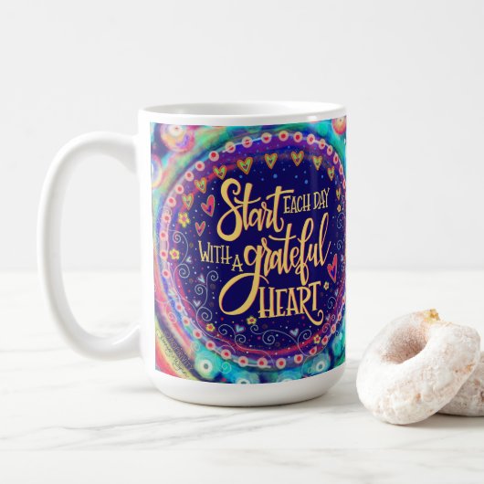 Dankbarkeit Herzboho farbenfrohe Inspirivity Kaffeetasse (Mit Donut)