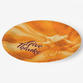 Danke an Orange Pumpkin Erntedank Holiday Pappteller (Schrägansicht)