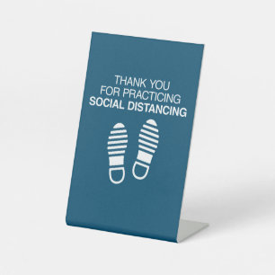 Danke, dass Sie soziale Distanzierung praktiziert Sockelschild