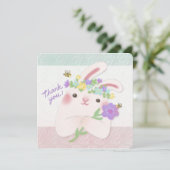 Danke: Illustration einer Hasen mit Blumen Einladung (Stehend Vorderseite)