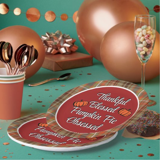 Dankenswerter gesegneter Kürbiskuchen Seltsamer Er Pappteller (Multi)